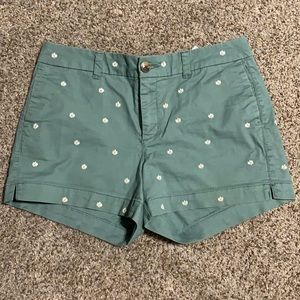 Flower embroidered shorts